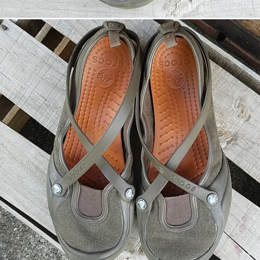 Crocs🐊